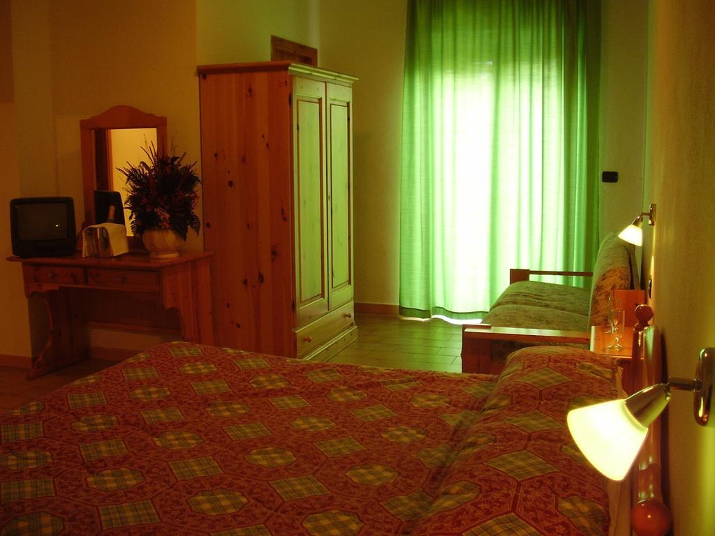 Hotel La Fattoria Camigliatello Silano Ruang foto
