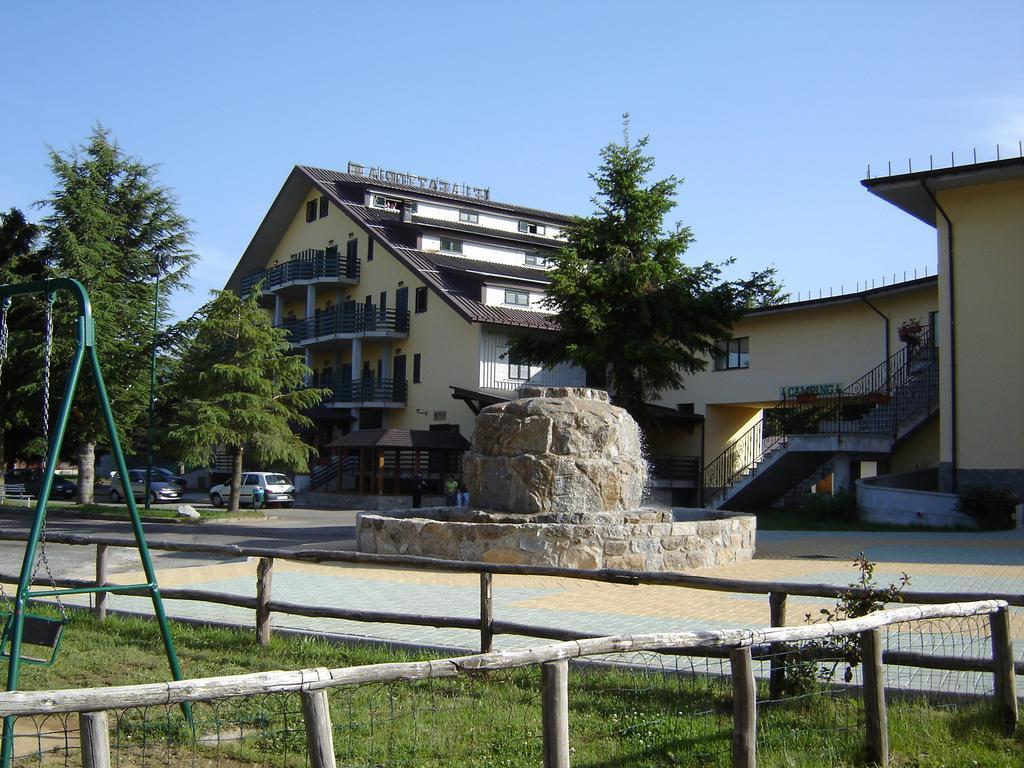 Hotel La Fattoria Camigliatello Silano Bagian luar foto
