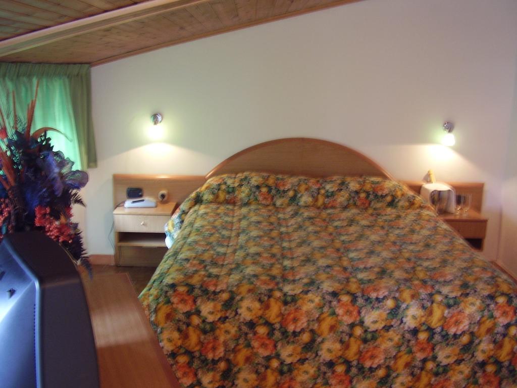 Hotel La Fattoria Camigliatello Silano Ruang foto